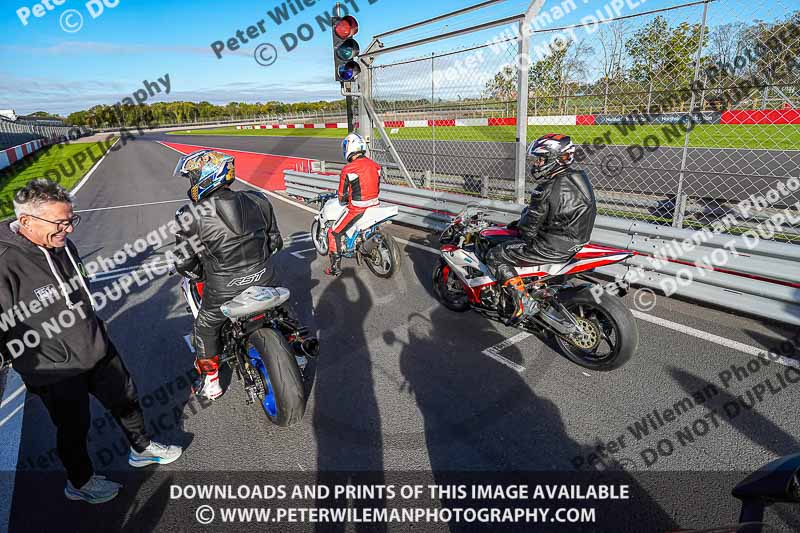 donington no limits trackday;donington park photographs;donington trackday photographs;no limits trackdays;peter wileman photography;trackday digital images;trackday photos